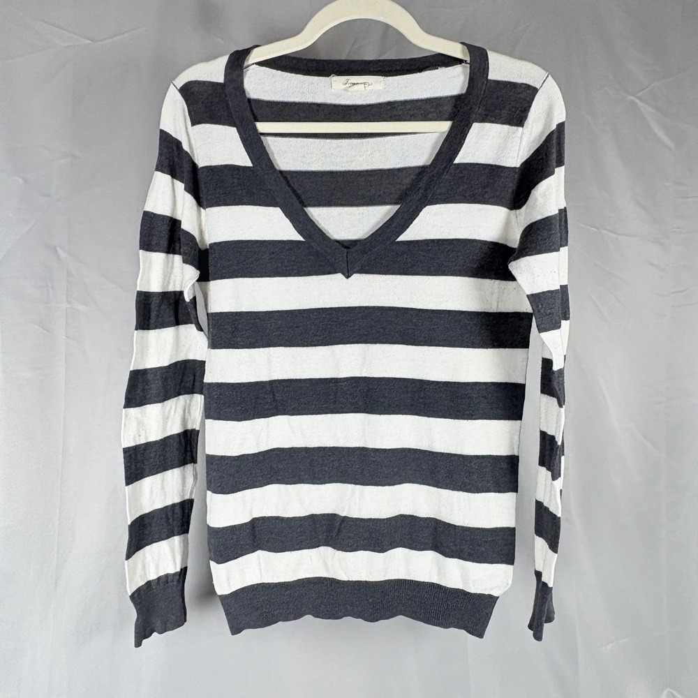 Forever 21 Womens Grey White Striped V-Neck Long Sleeve Cotton Blend Sweater M